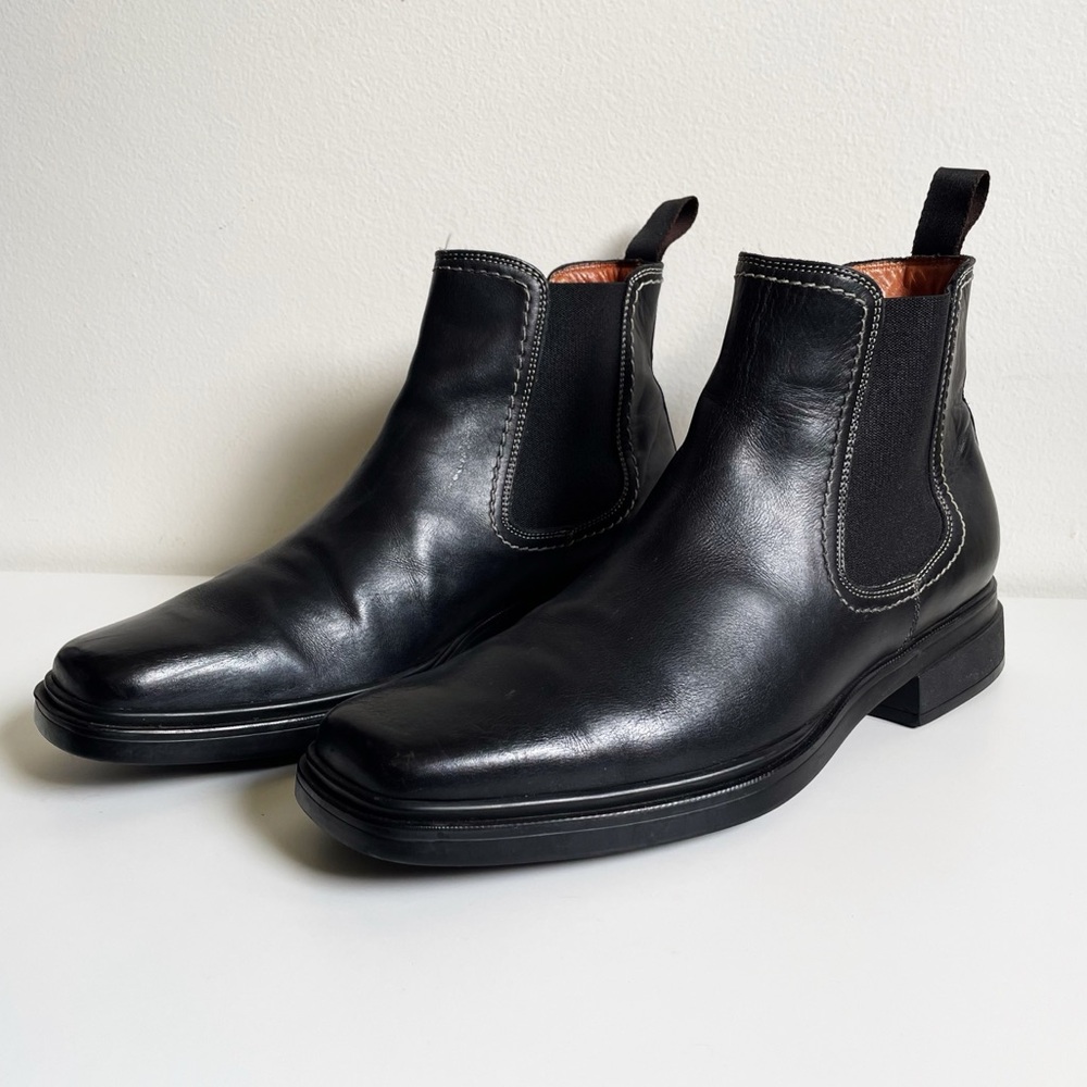 Donald J Pliner Executive dress Chelsea boots black leather size 10 square toe